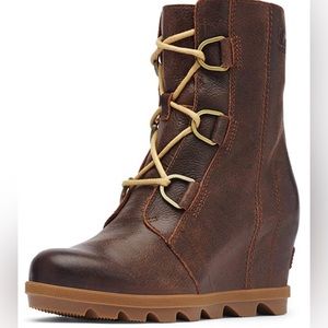 SOREL Joan of Arctic II Waterproof Wedge Boot - pre-owned